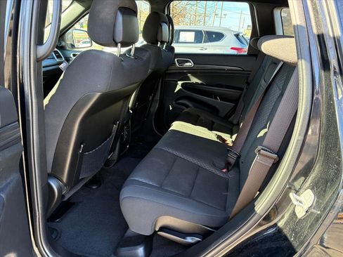 Used 2022 Jeep Grand Cherokee Laredo E image 18