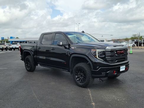 Used 2022 GMC Sierra 1500 AT4 w/ Sierra Safety Plus Package image 19