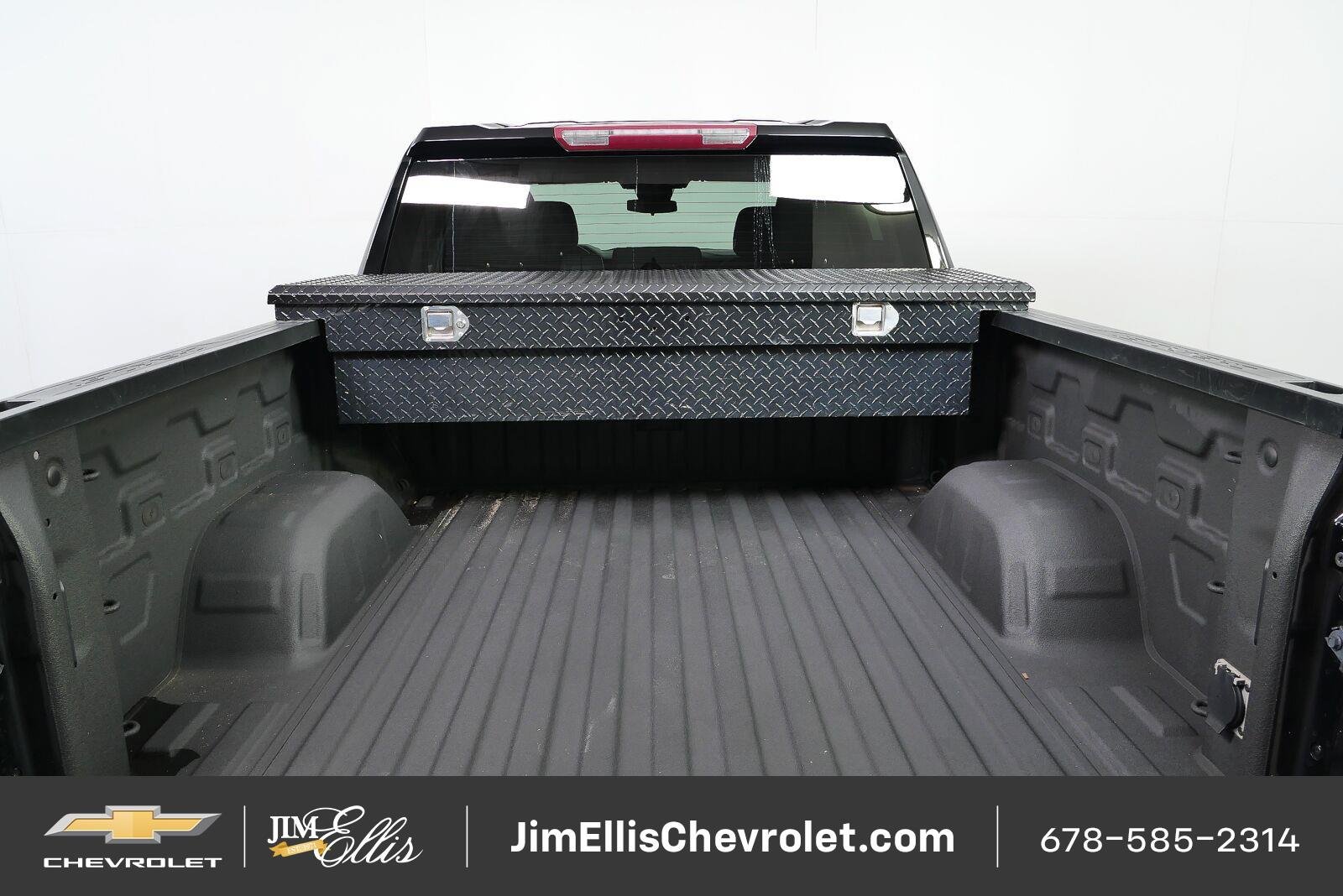 Used 2023 Chevrolet Silverado 1500 RST AWD/4WD image 25