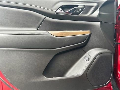 Used 2023 GMC Acadia SLE w/ Driver Convenience Package image 19