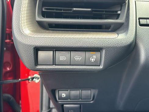 Used 2024 Toyota Prius XLE image 15