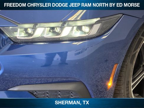 Used 2024 Ford Mustang Premium image 5