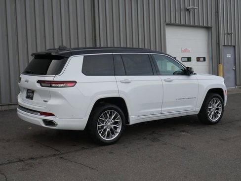 Used 2024 Jeep Grand Cherokee L Summit AWD/4WD image 14