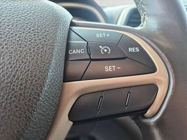 Used 2014 Jeep Cherokee Latitude w/ Comfort/Convenience Group AWD/4WD image 13