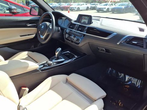 Used 2020 BMW 230i Coupe w/ M Sport Package RWD image 11