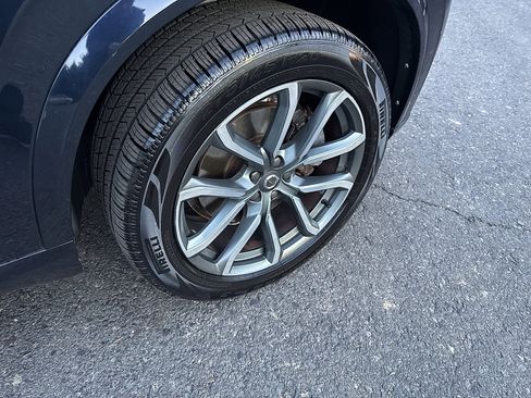 Used 2017 Volvo XC90 T6 Momentum w/ Vision Package image 17