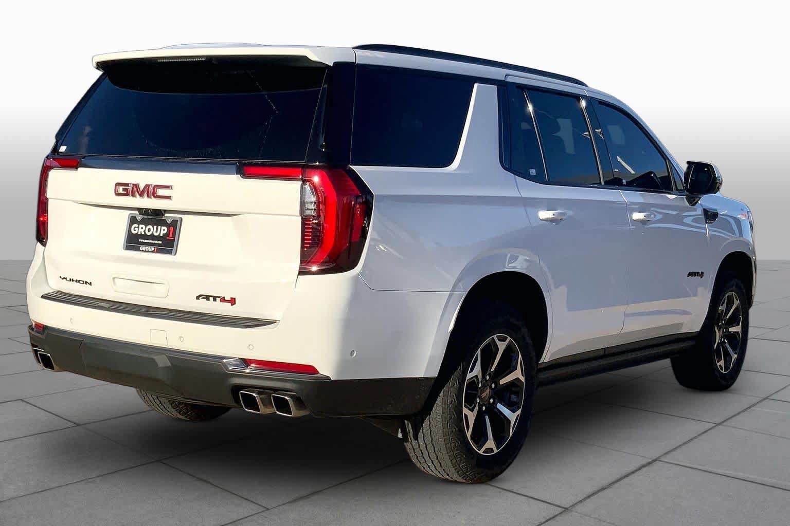 Used 2025 GMC Yukon AT4 w/ AT4 Premium Plus Package AWD/4WD image 13