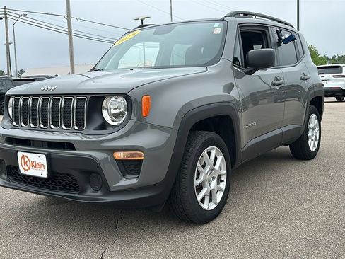 Used 2019 Jeep Renegade Sport w/ Sport Appearance Group AWD/4WD image 3