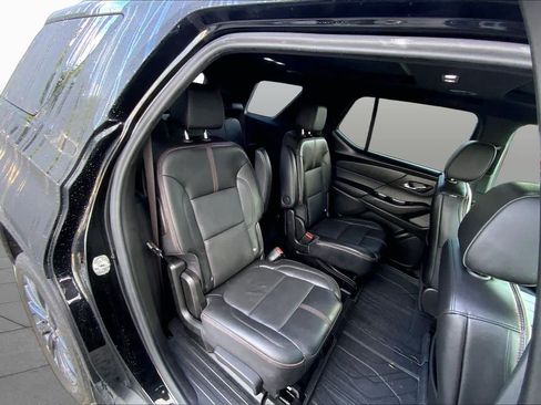 Used 2023 Chevrolet Traverse RS AWD/4WD image 19