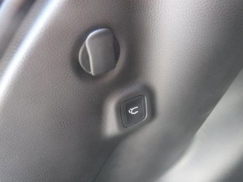 New 2026 Jeep Compass Latitude image 37