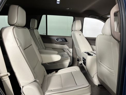 Used 2025 GMC Yukon Denali image 33