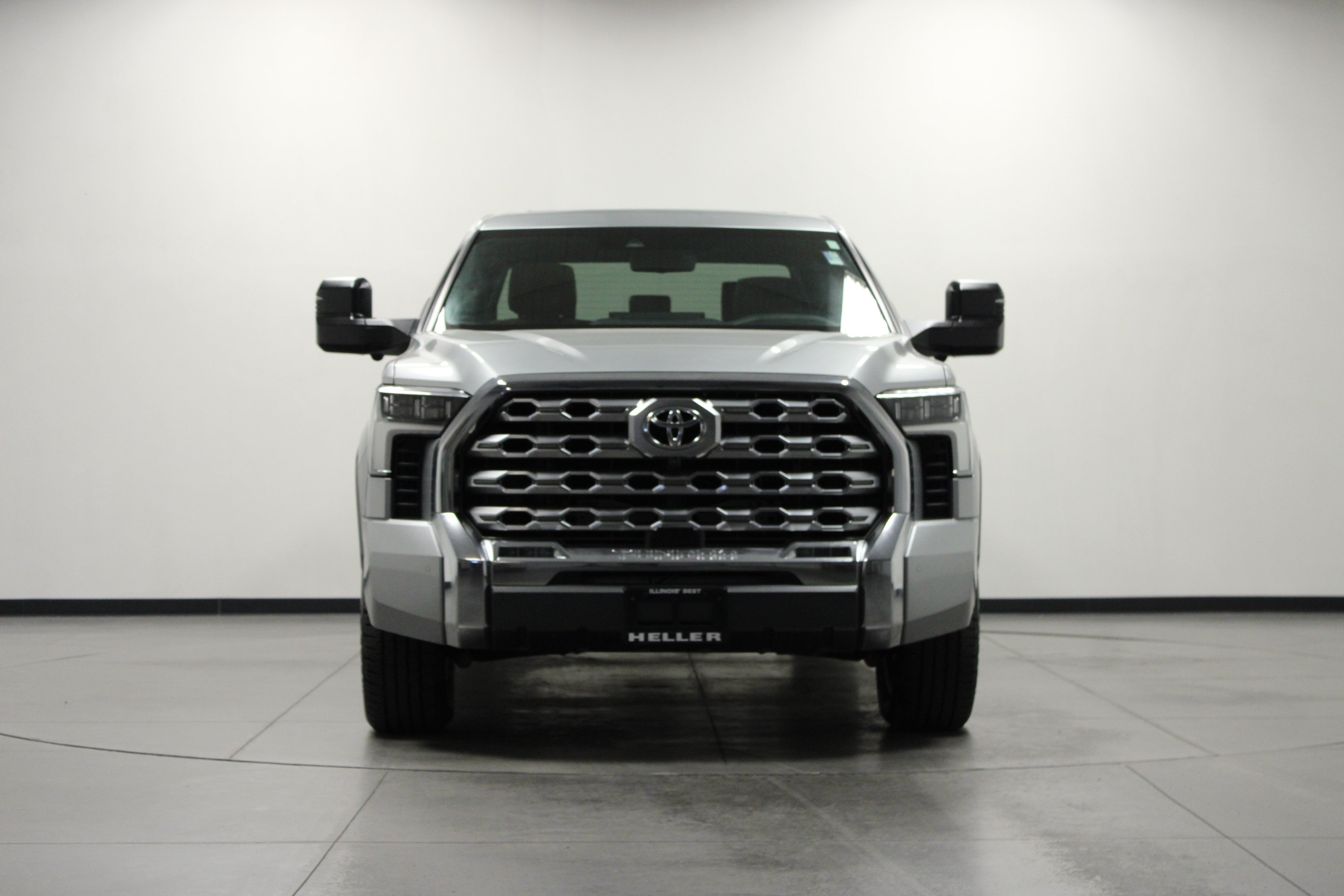 Used 2022 Toyota Tundra 1794 Edition AWD/4WD image 9
