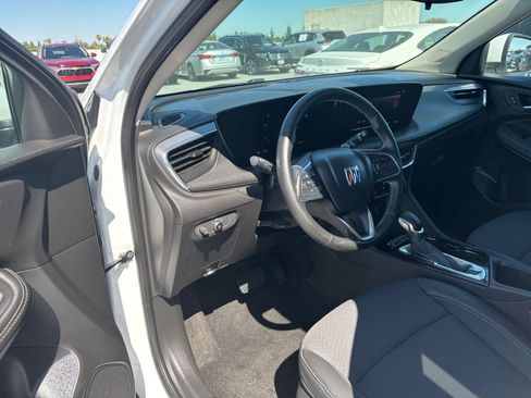 Used 2025 Buick Encore GX Preferred FWD image 33