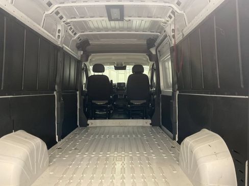 Used 2026 RAM ProMaster 2500 w/ Convenience Group FWD image 13