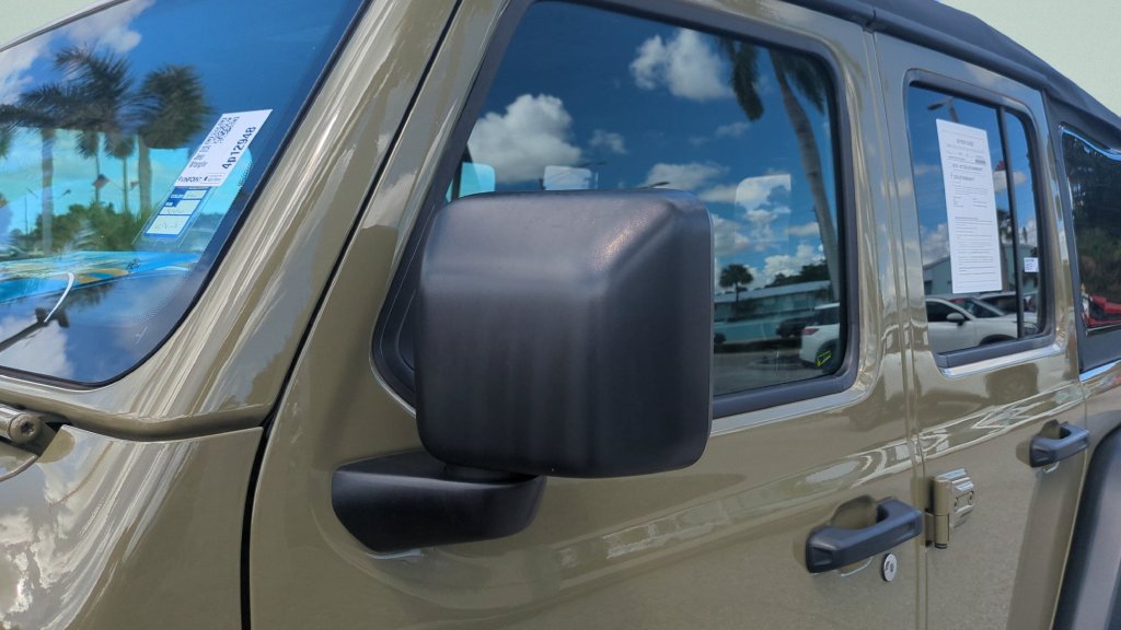 Used 2025 Jeep Wrangler Unlimited Sport AWD/4WD image 26