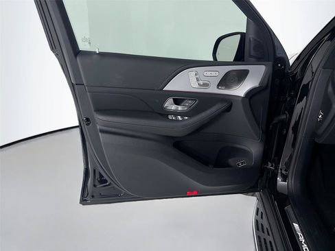 Used 2024 Mercedes-Benz GLS 63 AMG 4MATIC image 6