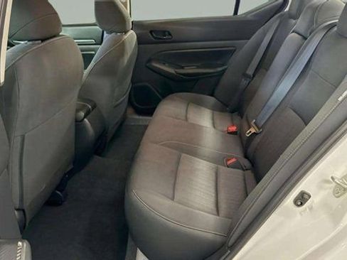 Used 2025 Nissan Altima 2.5 SV image 23