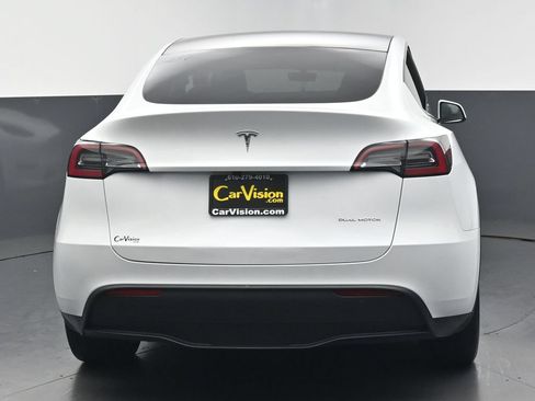 Used 2023 Tesla Model Y Long Range AWD/4WD image 3