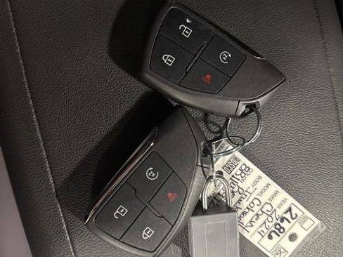 Used 2024 Chevrolet Colorado LT w/ LT Convenience Package III image 33