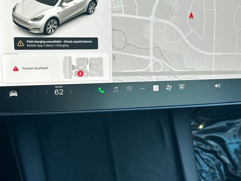 Used 2021 Tesla Model Y Long Range image 23