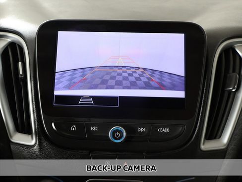 Used 2024 Chevrolet Malibu LT image 4