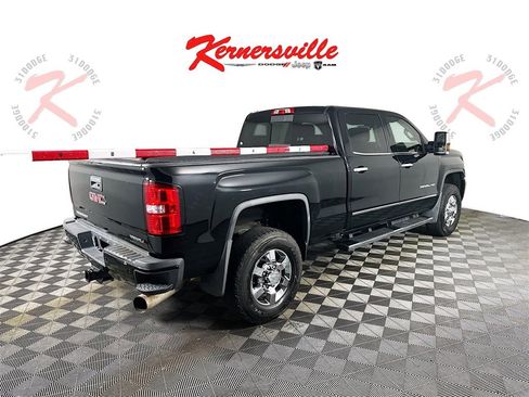 Used 2018 GMC Sierra 3500 Denali w/ Duramax Plus Package image 7