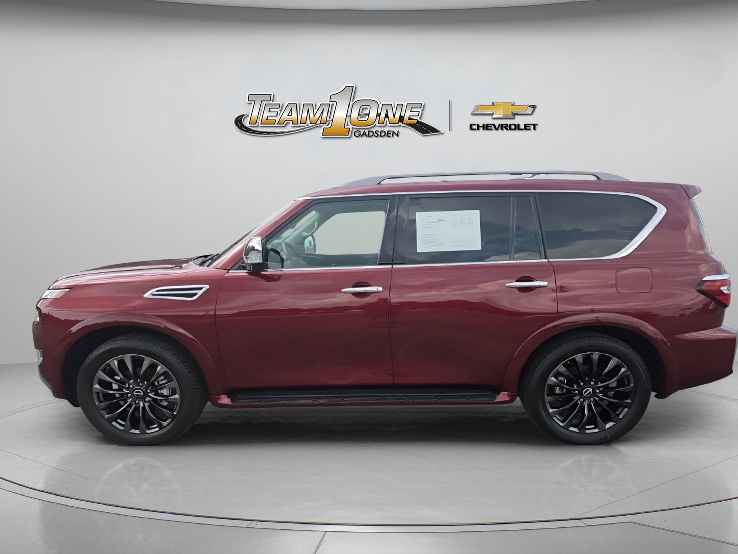 Used 2024 Nissan Armada Platinum w/ Captain's Chairs Package RWD image 5