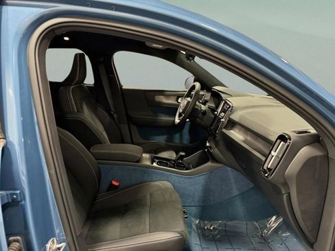 Certified 2024 Volvo C40 P8 Recharge Ultimate w/ Protection Package Premier image 21