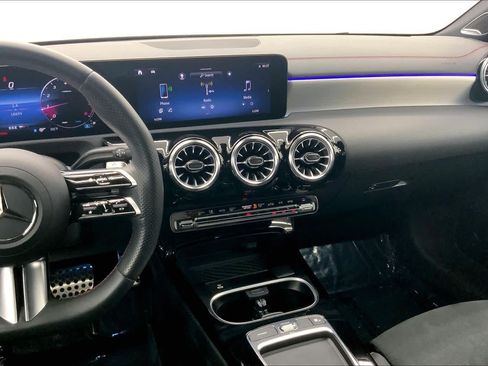 Certified 2024 Mercedes-Benz CLA 250 image 25
