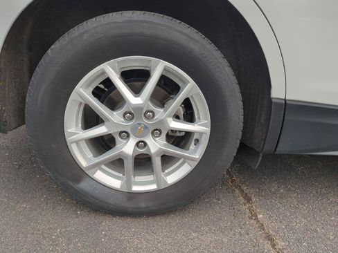 Used 2023 Chevrolet Equinox LT image 13