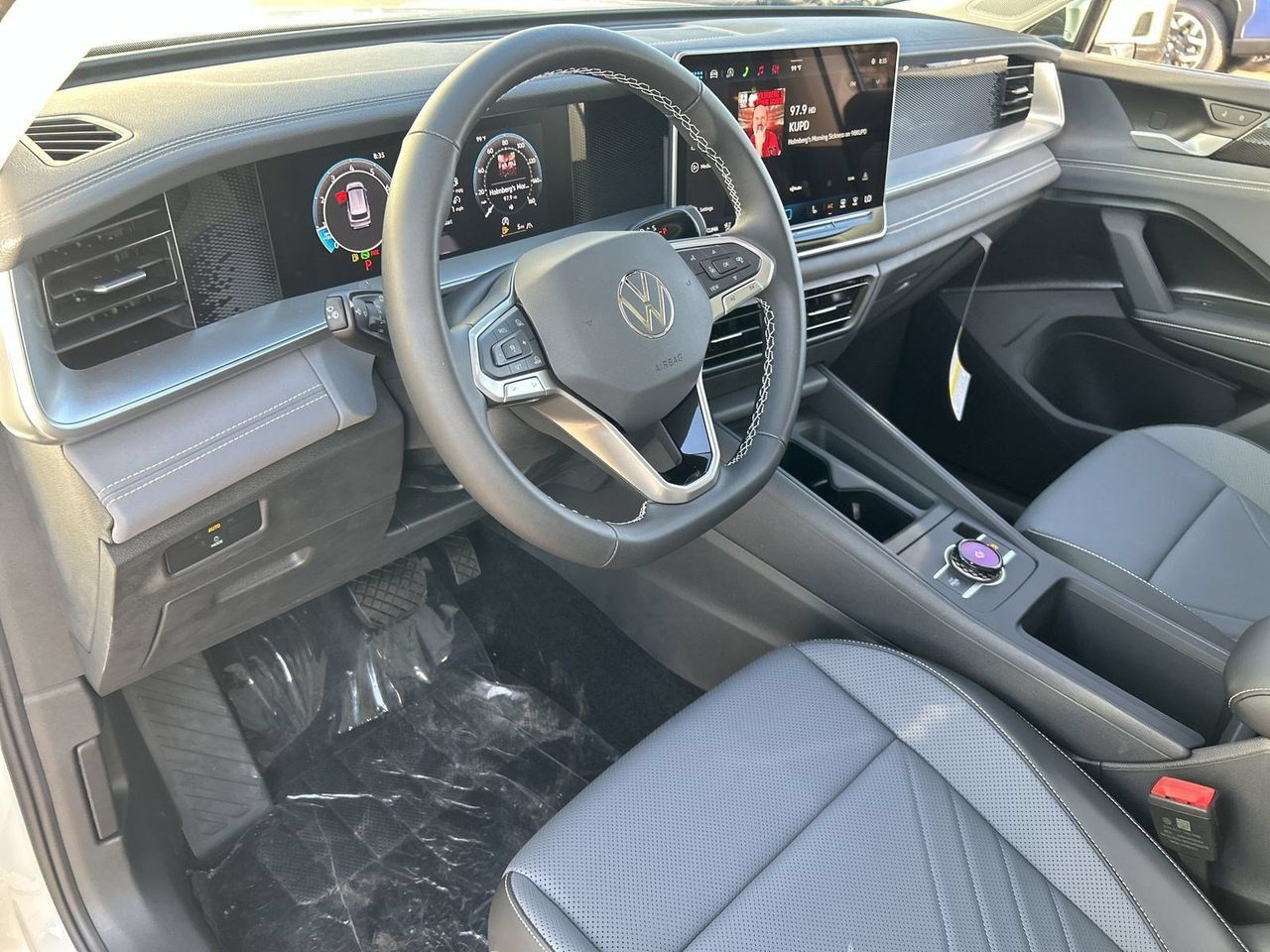 New 2026 Volkswagen Tiguan SE AWD/4WD image 14