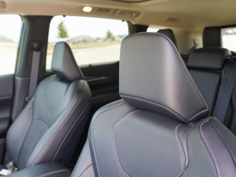 Certified 2023 INFINITI QX60 Luxe w/ Performance Audio Package image 9