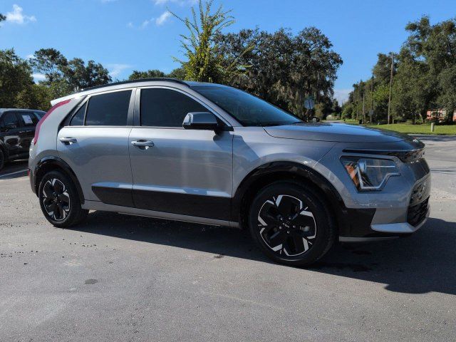 Certified 2023 Kia Niro Wind FWD image 1