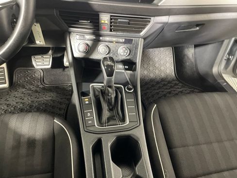Certified 2024 Volkswagen Jetta Sport FWD image 17