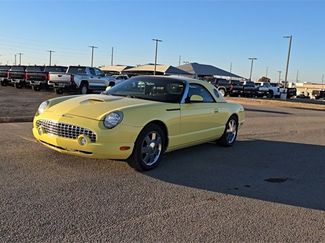 Used 2002 Ford Thunderbird video 2