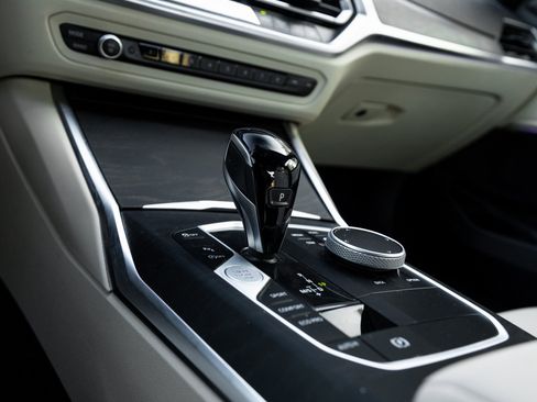 Used 2022 BMW 330i Sedan w/ Premium Package image 28