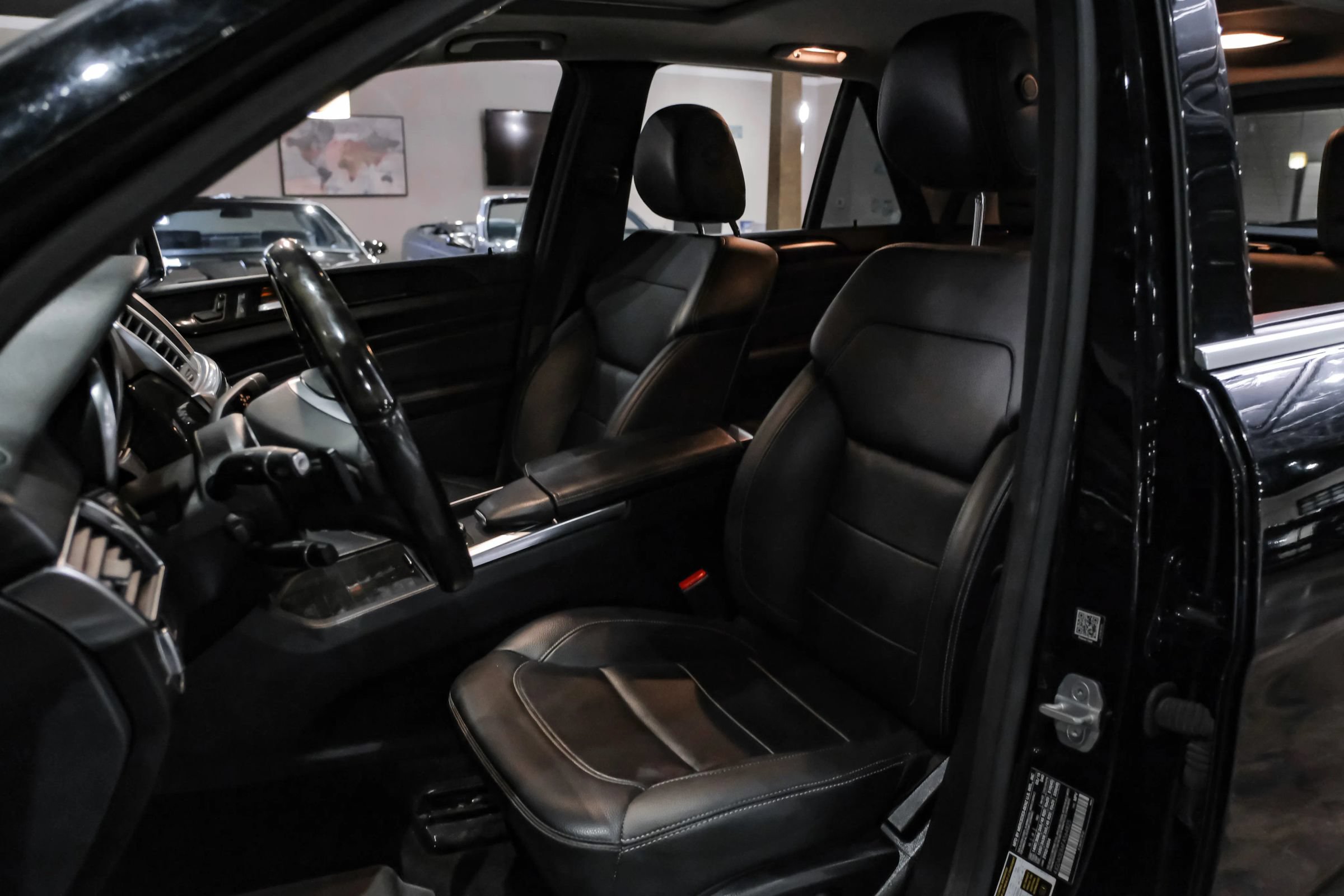 Used 2015 Mercedes-Benz ML 250 BlueTEC 4MATIC image 4