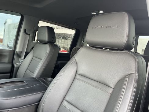 Used 2022 GMC Sierra 2500 Denali AWD/4WD image 11