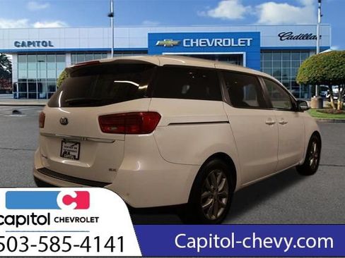 Used 2019 Kia Sedona EX FWD image 2
