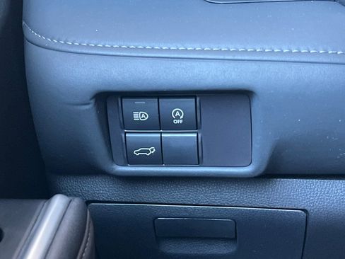 Certified 2024 Toyota Highlander LE image 33