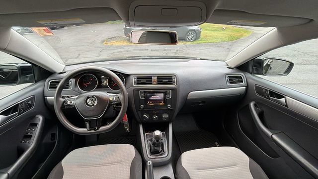 Used 2017 Volkswagen Jetta S FWD image 28