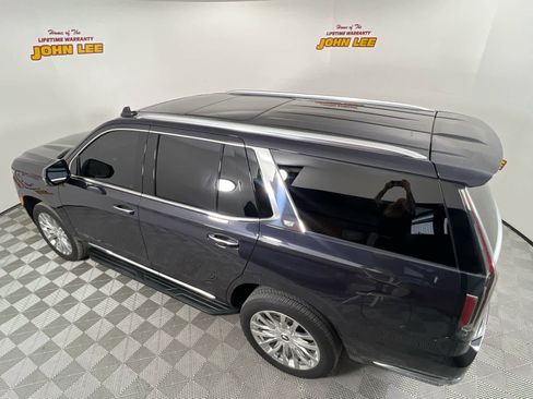 Used 2022 Cadillac Escalade Premium Luxury w/ Performance Package AWD/4WD image 13