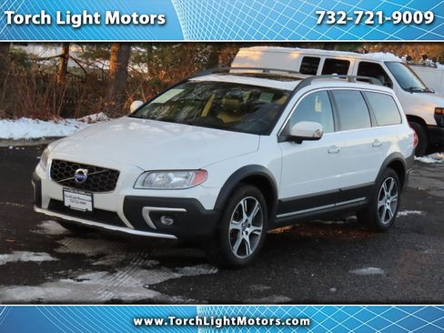 Used 2015 Volvo XC70 T6 Platinum image 1