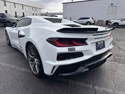Used 2025 Chevrolet Corvette Z06 image 8