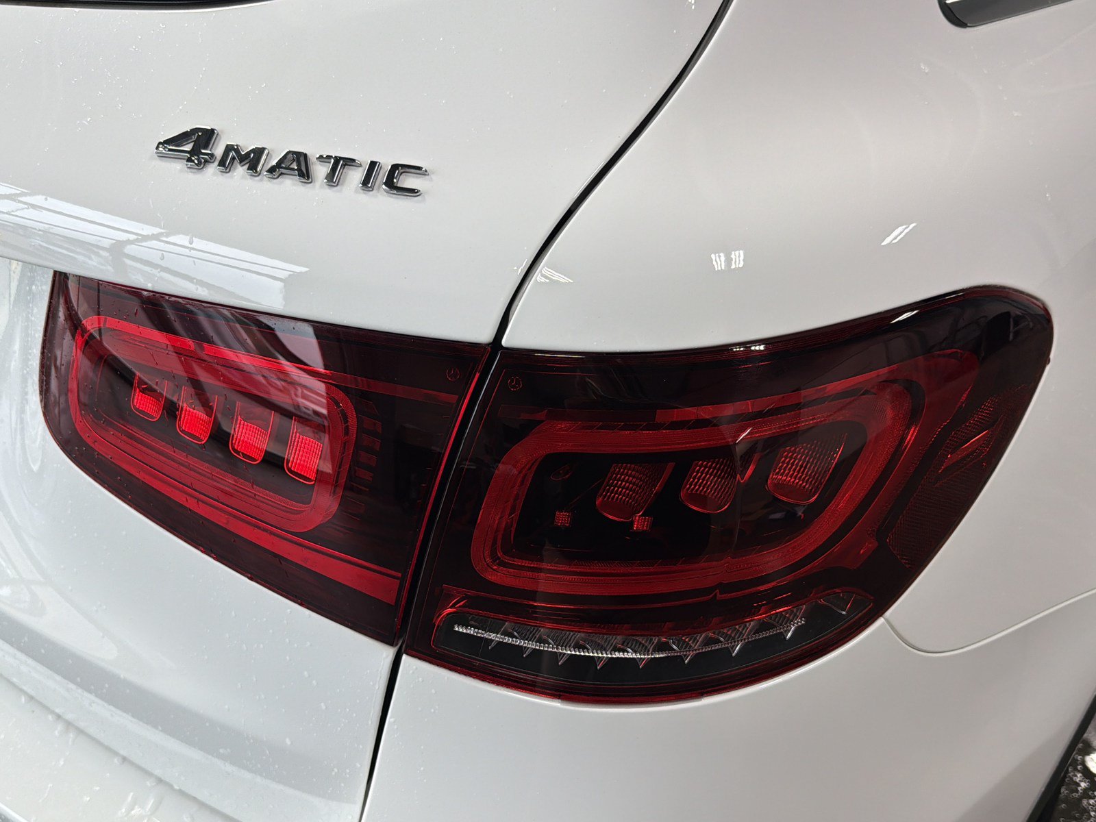 Used 2022 Mercedes-Benz GLC 300 4MATIC image 11
