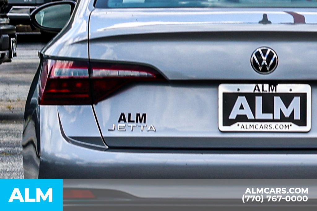 Used 2024 Volkswagen Jetta SE FWD image 12