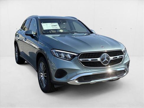 New 2026 Mercedes-Benz GLC 300 image 3