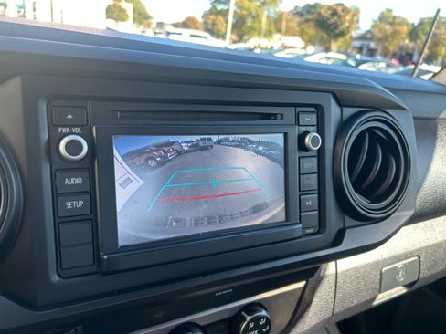 Used 2019 Toyota Tacoma SR image 14