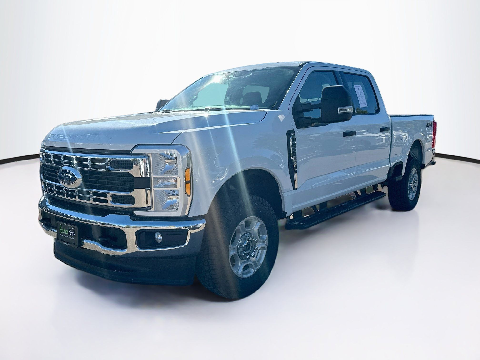 Used 2025 Ford F250 XLT AWD/4WD image 3