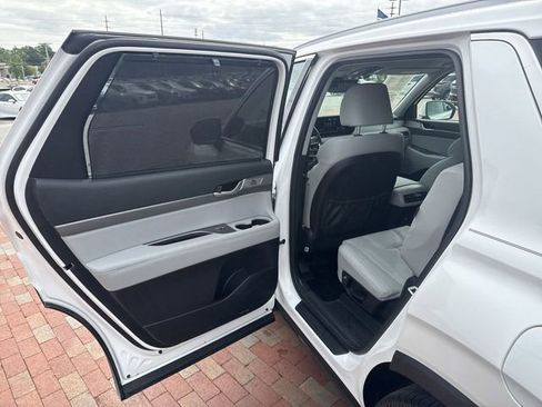 Used 2023 Hyundai Palisade SEL FWD image 27